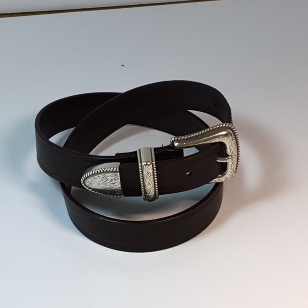 🐎Fab Western styling belt intricate detailing
